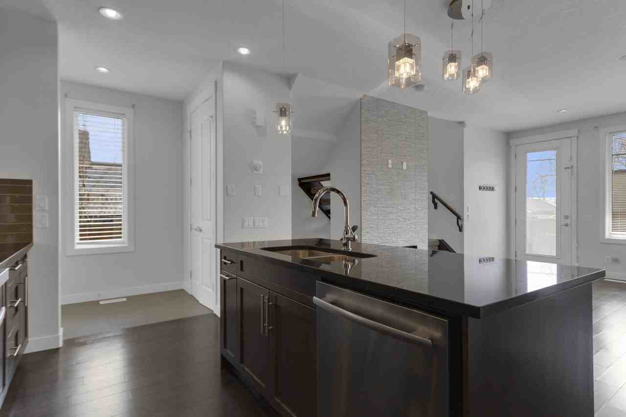 1605 12 Ave Sw - Photo 7 of 30