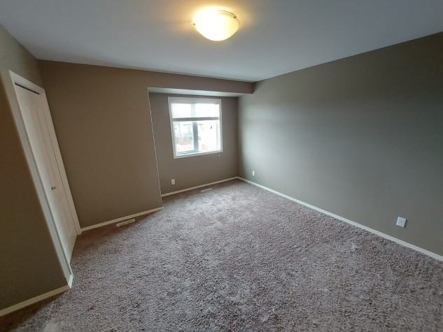 Beautiful Townhouse Available in Clearview Ridge. - Photo 3 of 9