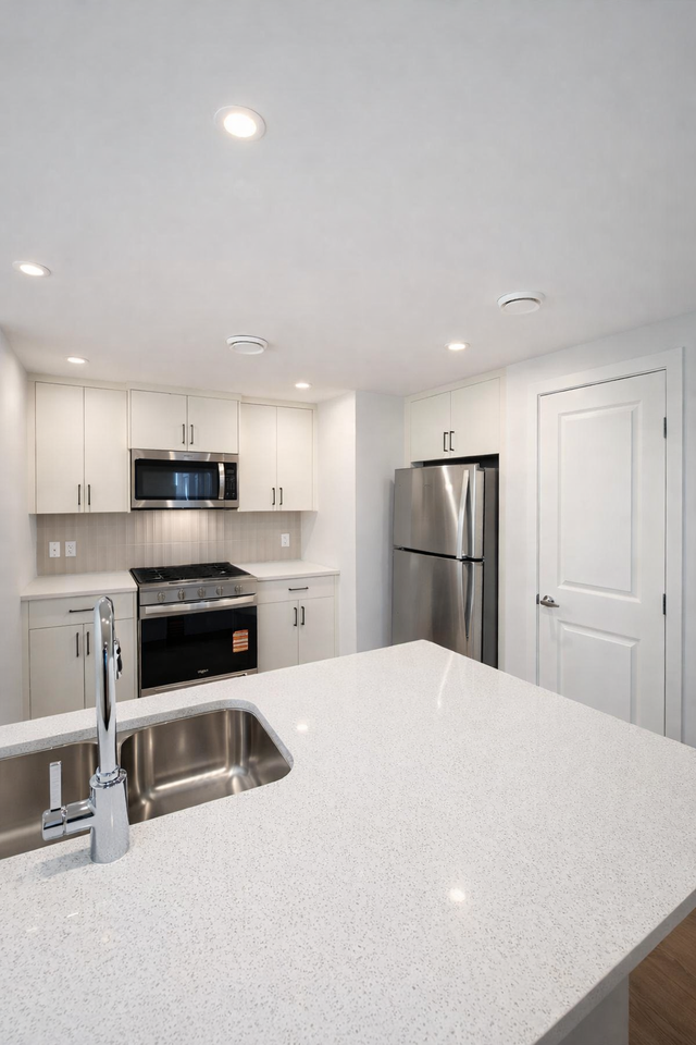 4846 Cawsey Terr Sw - Photo 3 of 7