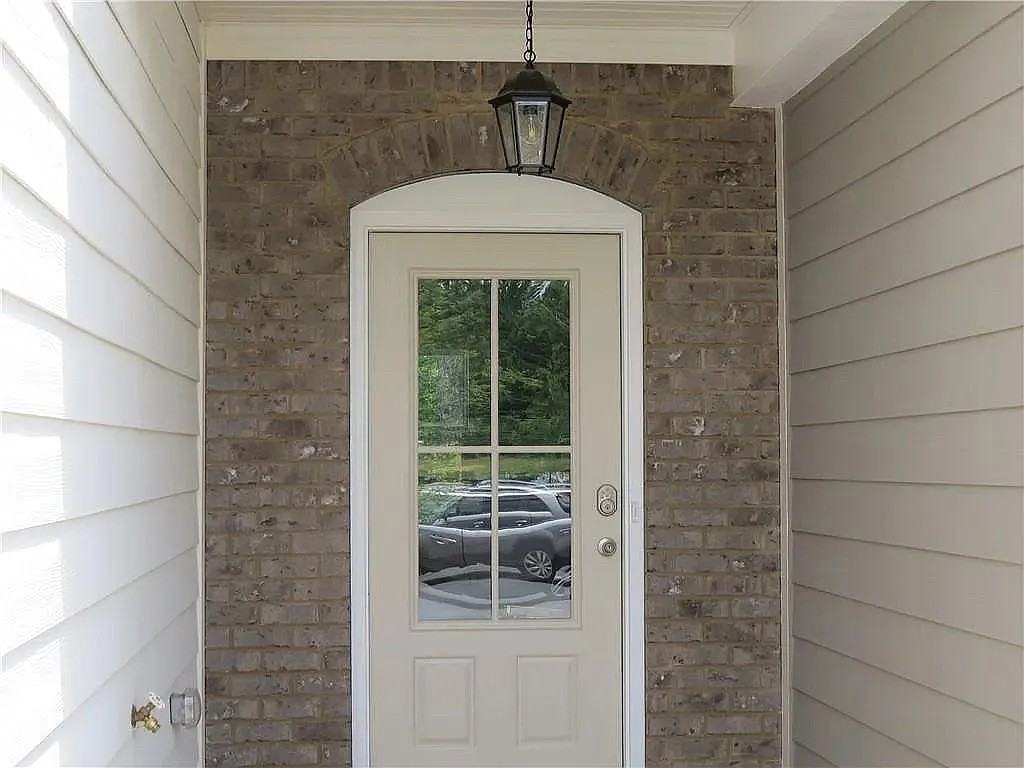 5652 Berney Cir - Photo 2 of 16