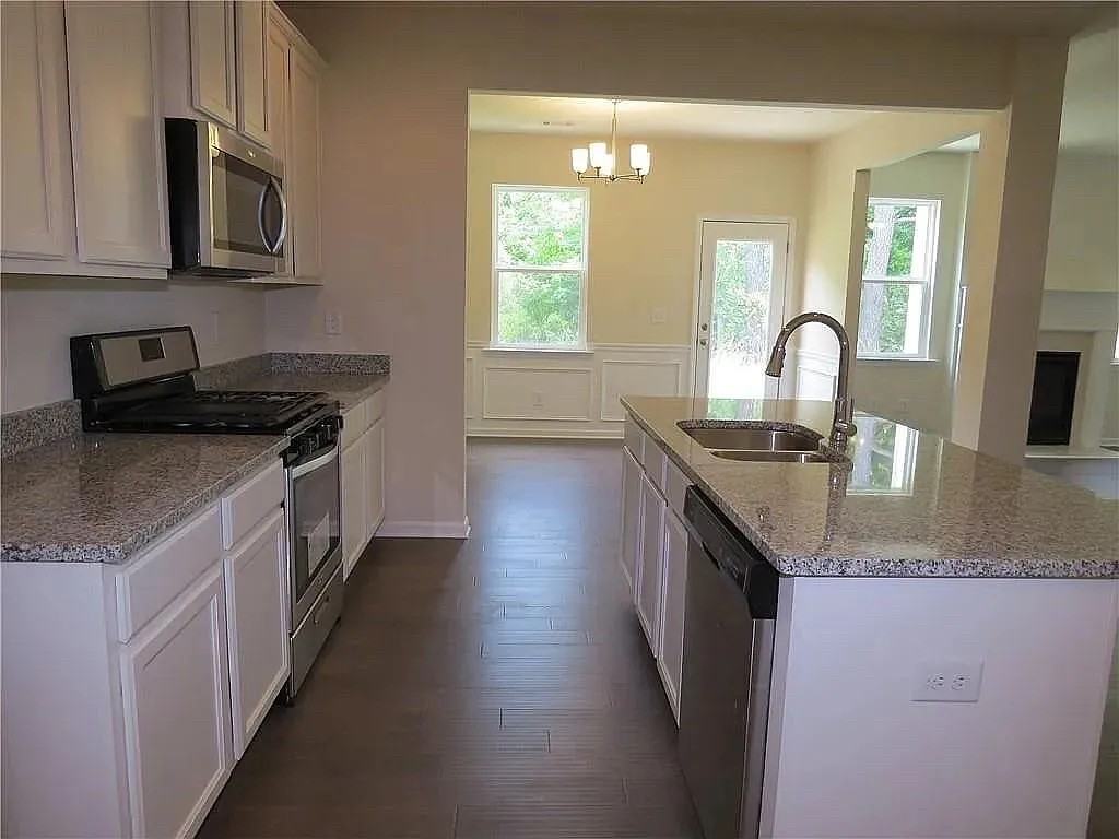 5652 Berney Cir - Photo 3 of 16