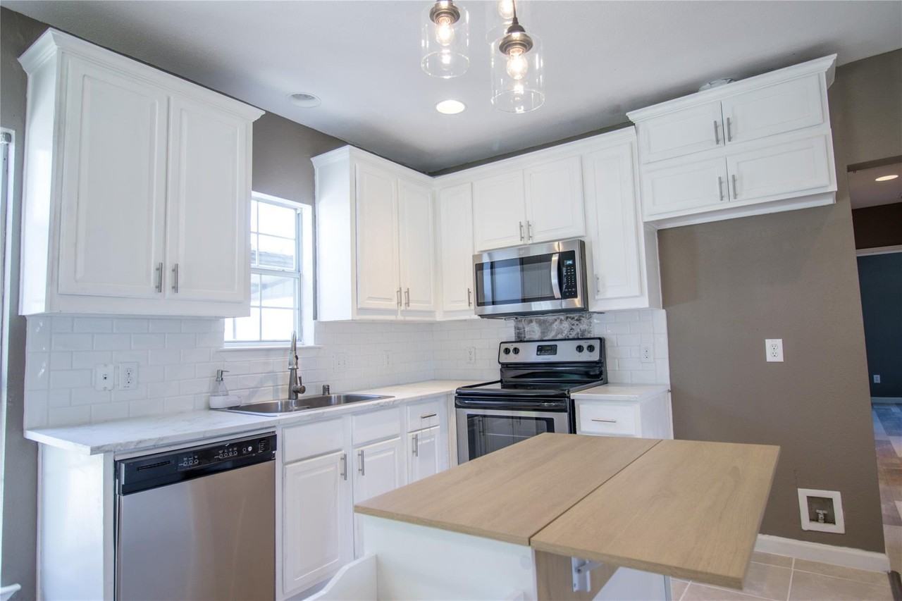 605 Orange Ave #1 - Photo 5 of 19