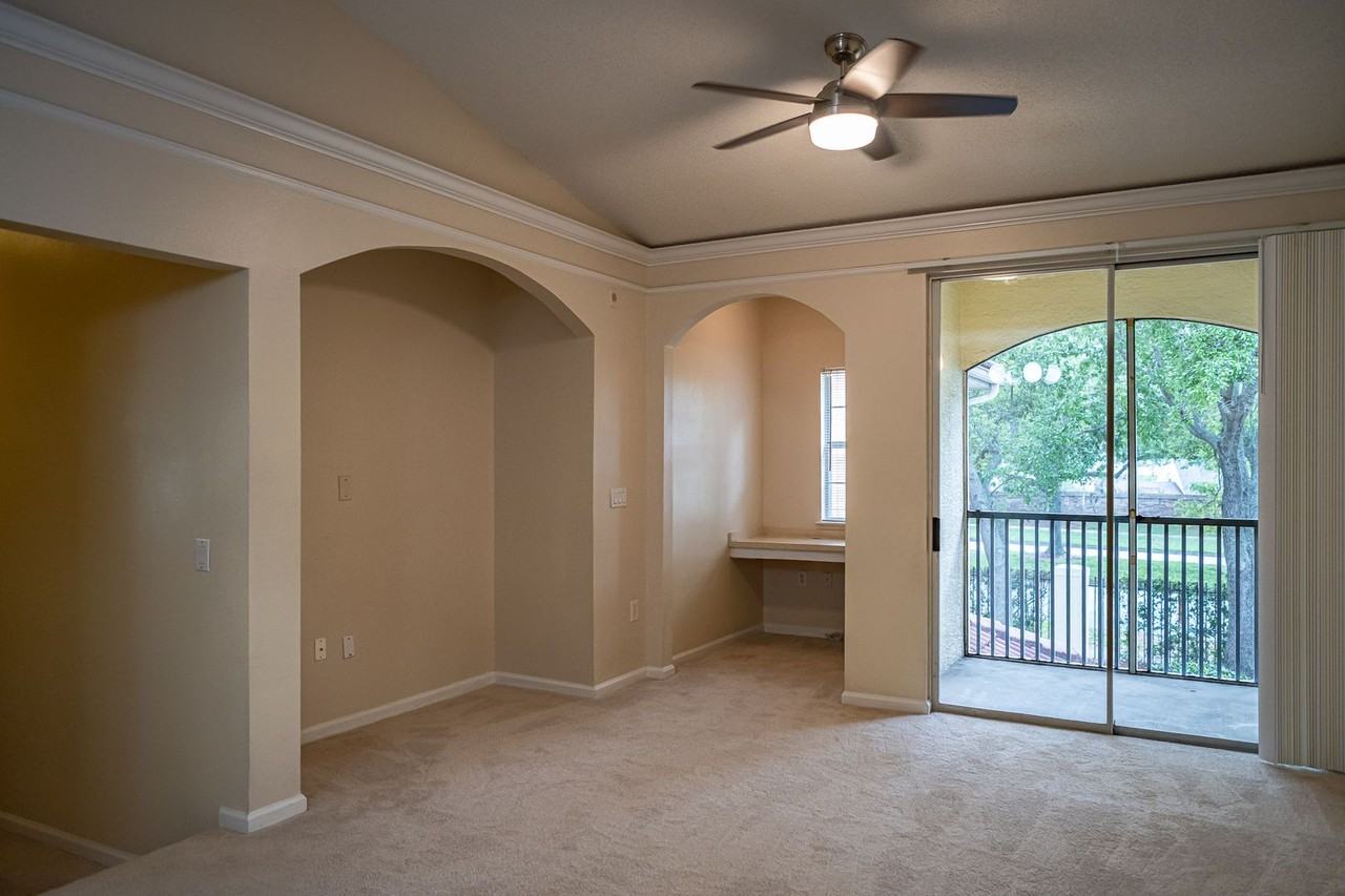 12016 Villanova Dr - Photo 7 of 30