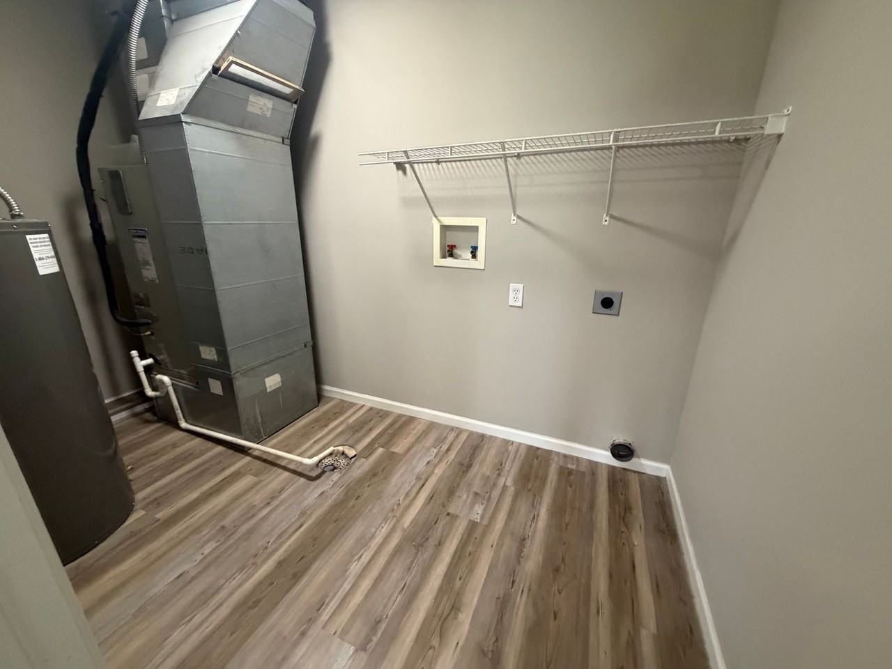 110 Elaine Ave - Photo 5 of 8