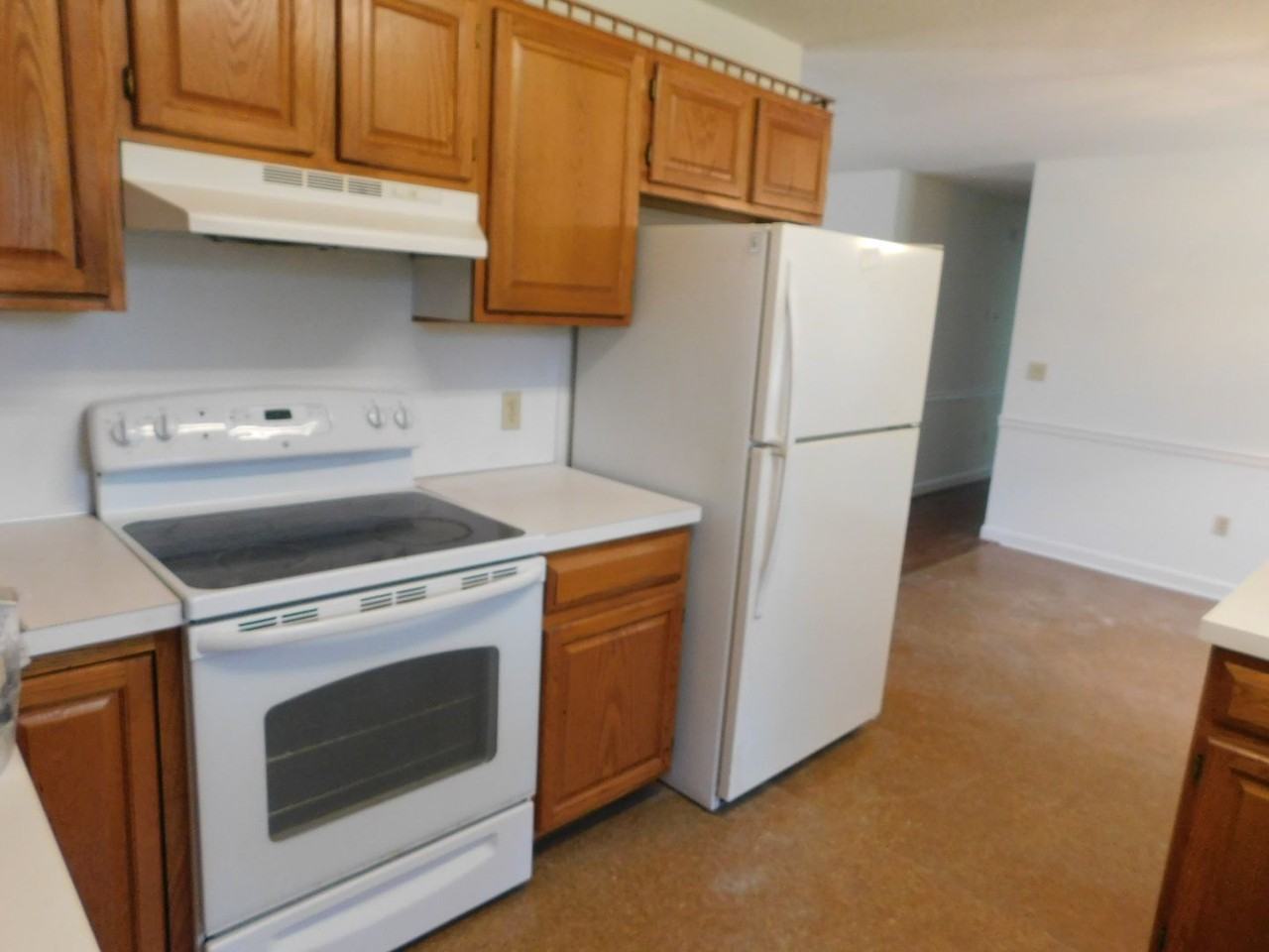 303 Betty Dr - Photo 3 of 17