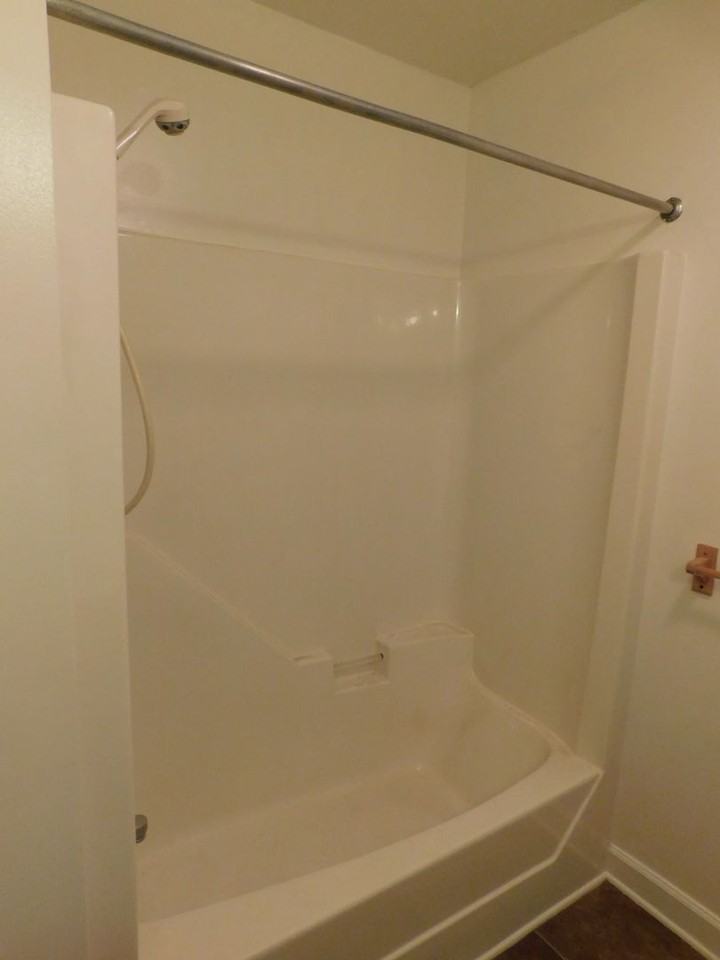 303 Betty Dr - Photo 7 of 17