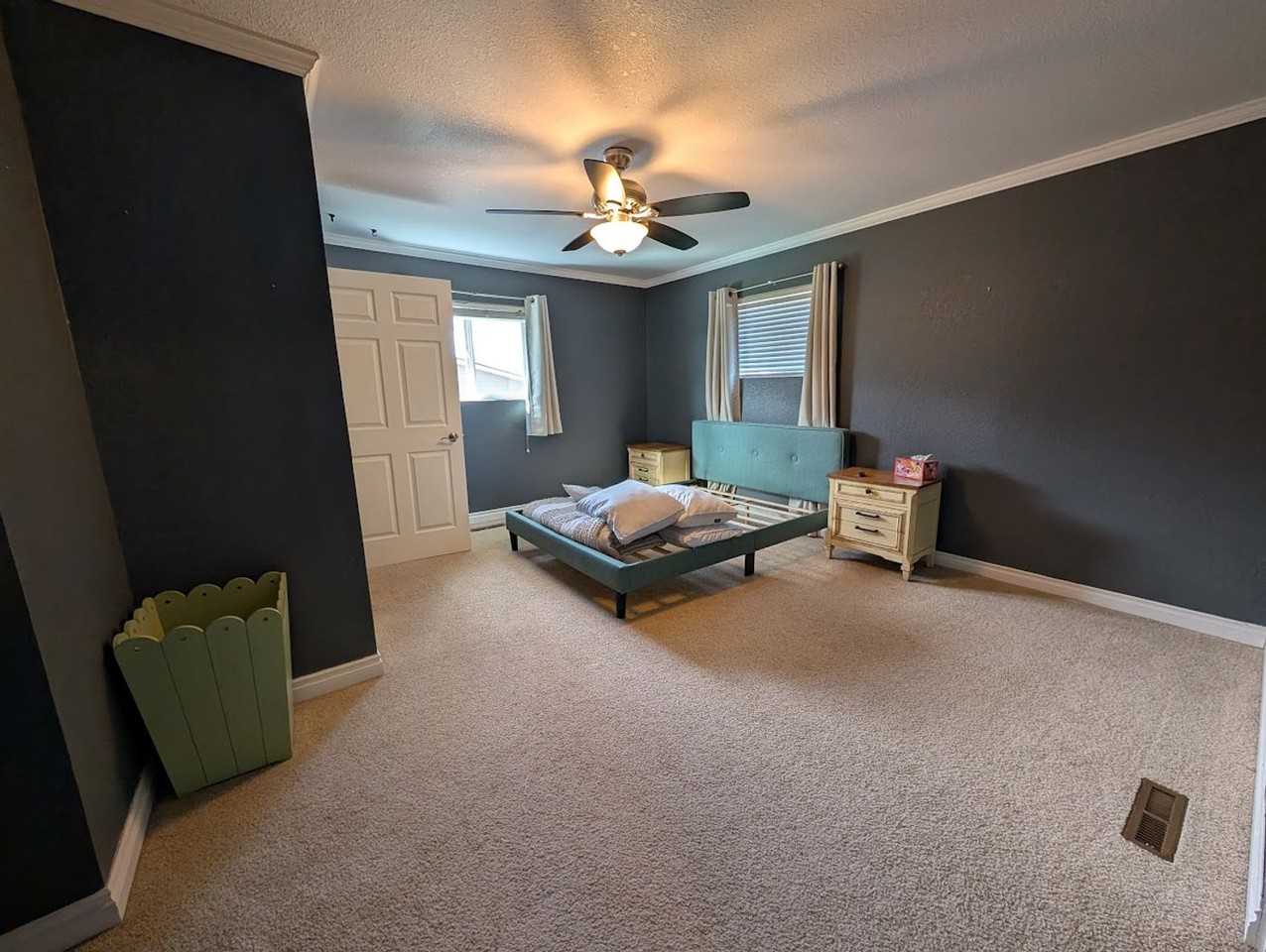 1306 Hemlock Ave - Photo 7 of 19