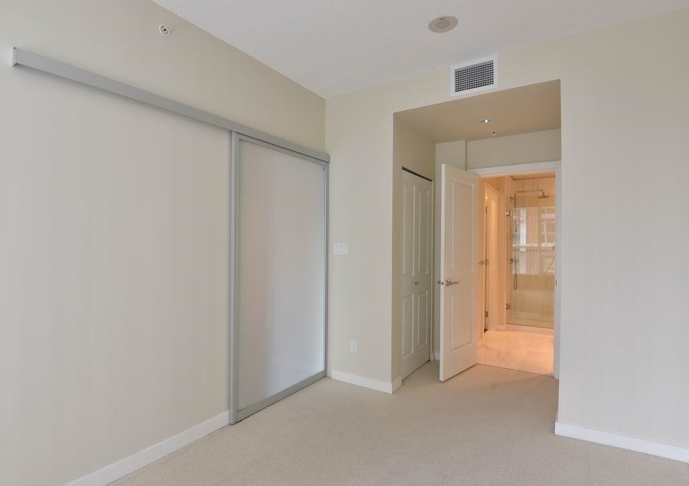 5728 Berton Ave - Photo 7 of 18