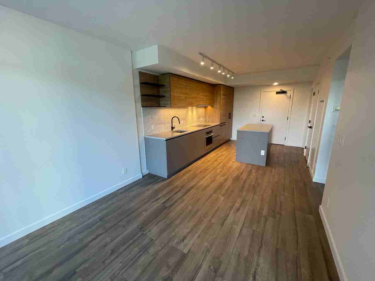 10448 University Dr - Photo 2 of 8