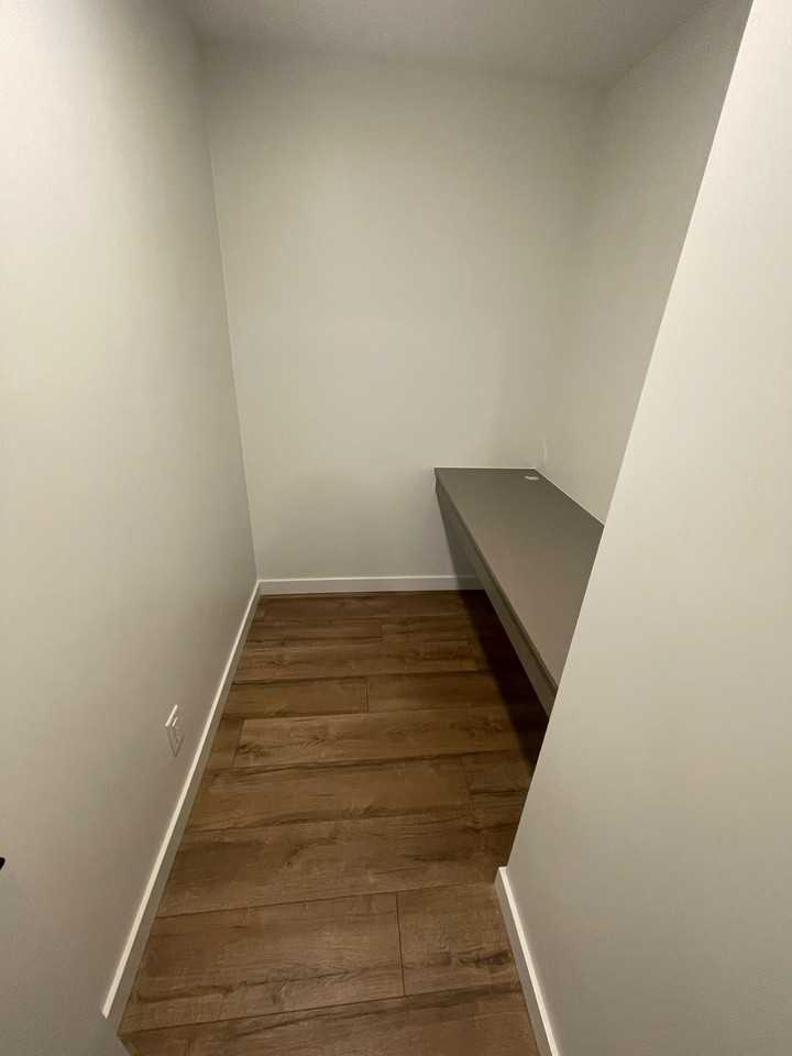 10448 University Dr - Photo 5 of 8