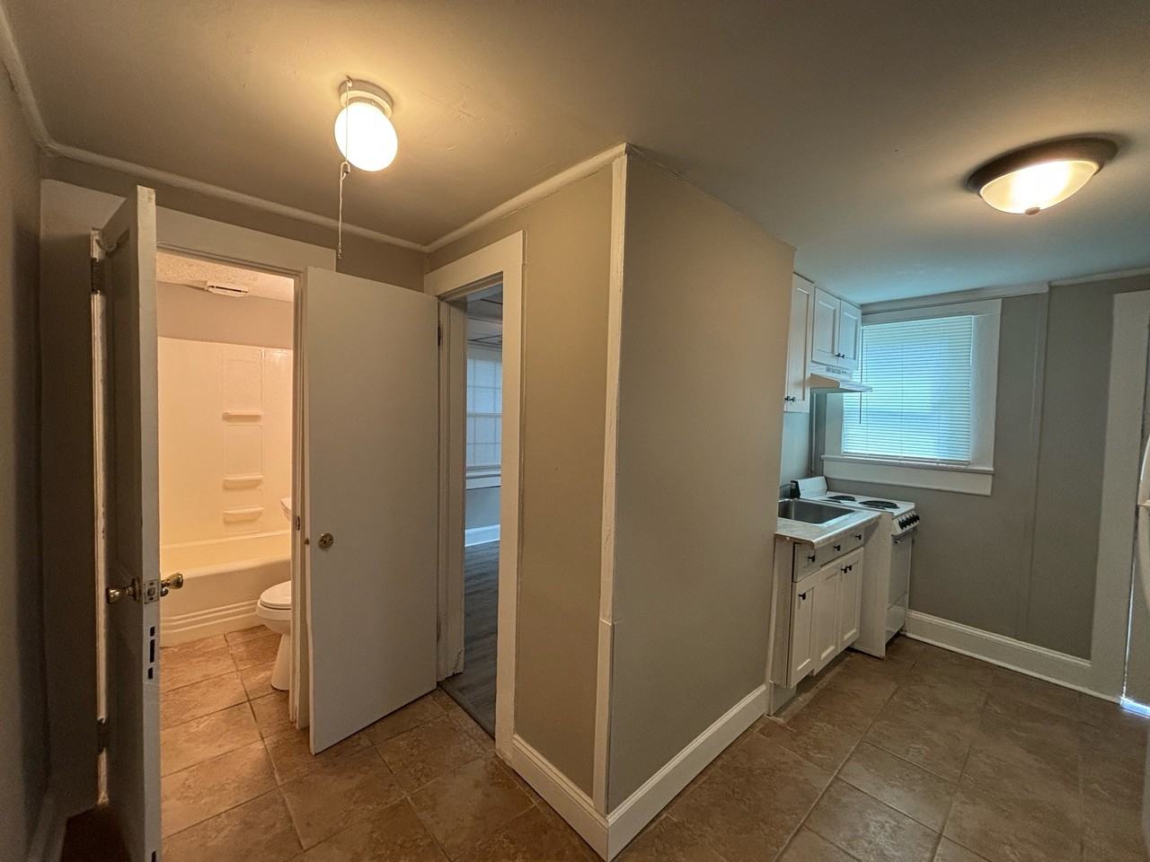 202.5 -A N. Virginia Ave. #1 - Photo 7 of 12