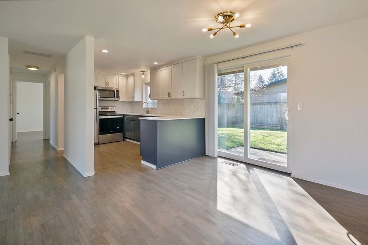 20804 3rd Ave W - Photo 5 of 18