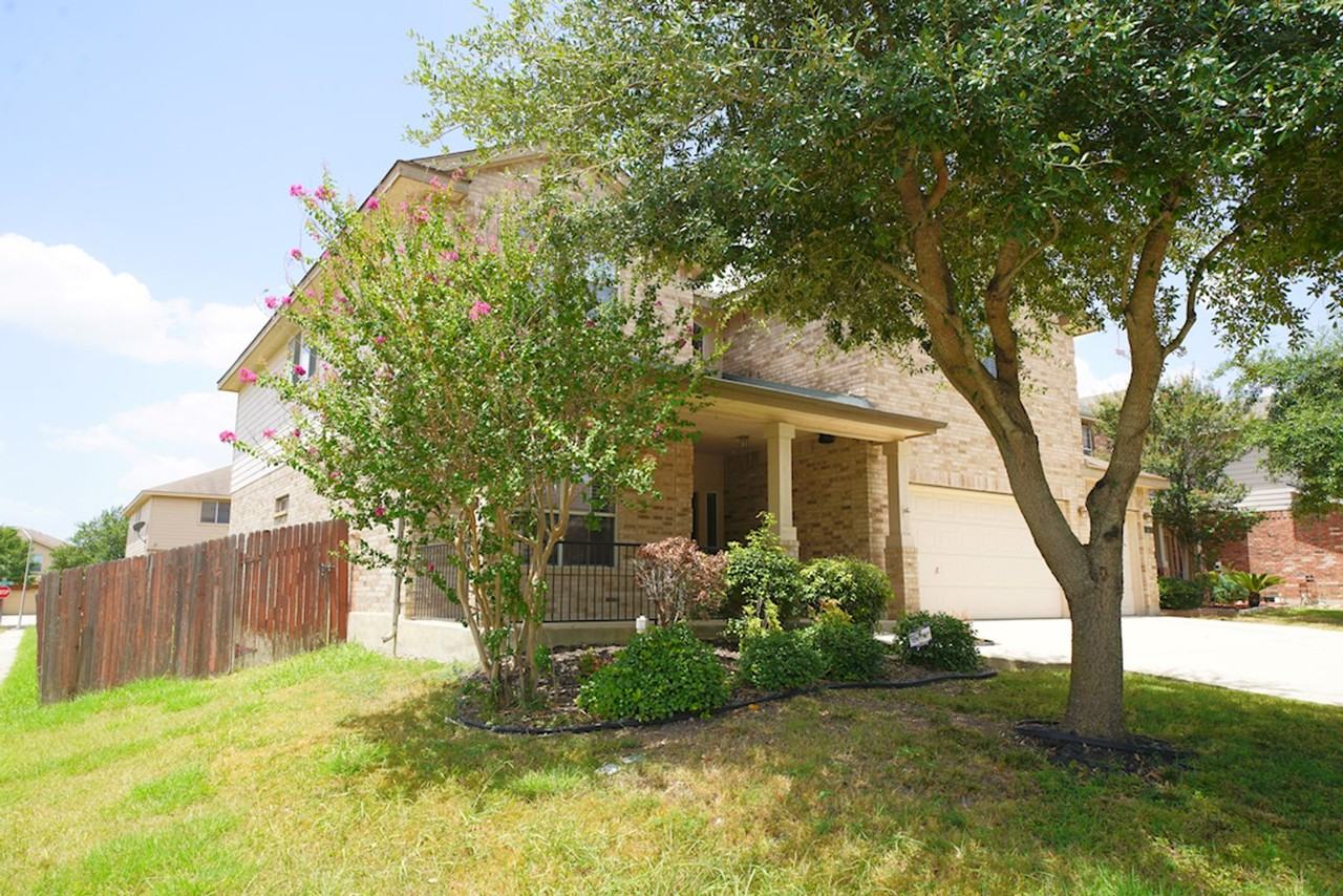 144 Kipper Ave - Photo 3 of 45