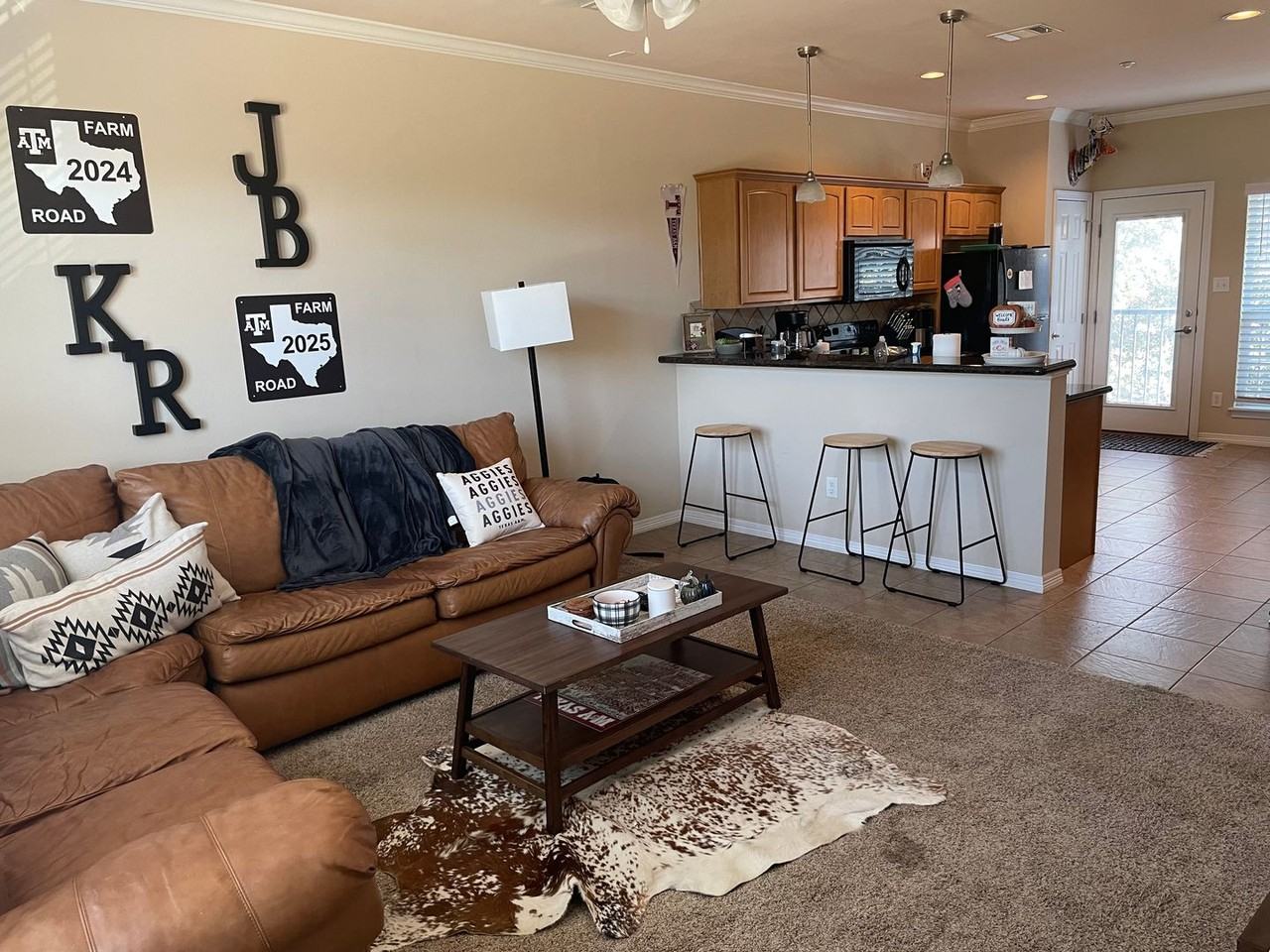 305 Holleman Dr #605 - Photo 3 of 18