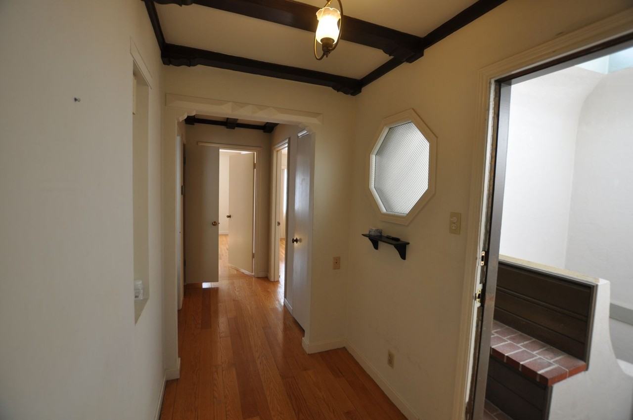 1026 Kirkham St - Photo 4 of 29