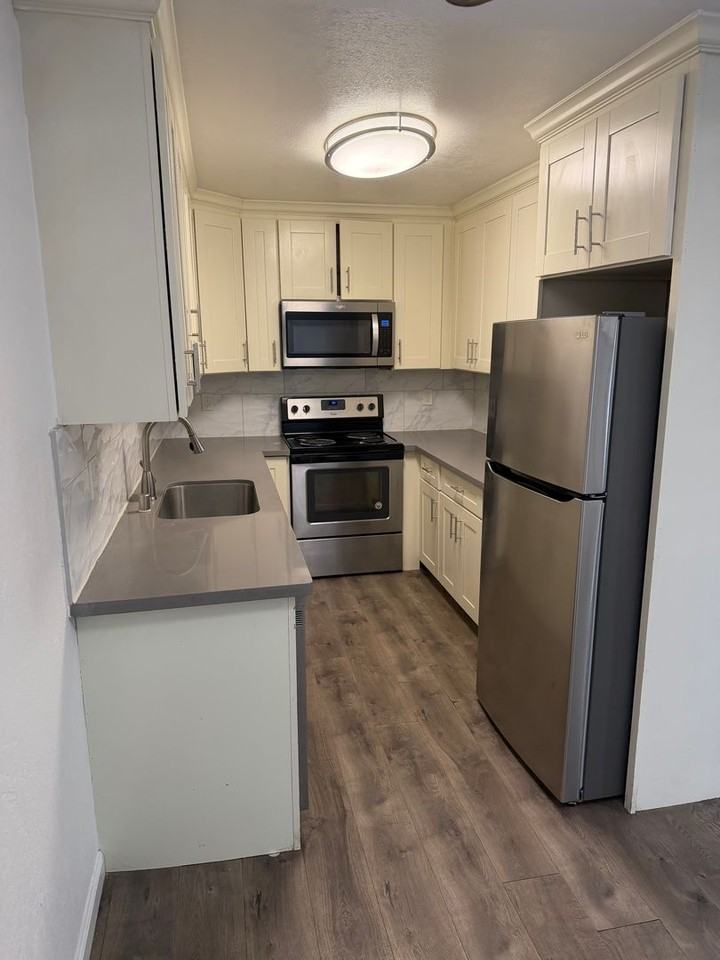 291 - 3001 Magliocco Dr - Photo 6 of 11