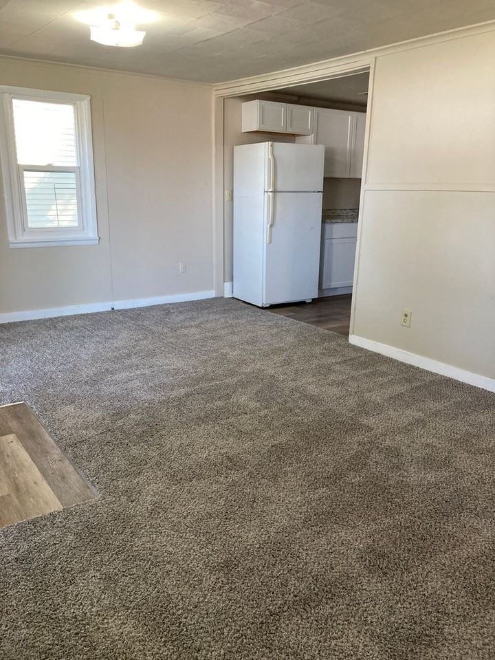 2809 E 37th St - Photo 2 of 14