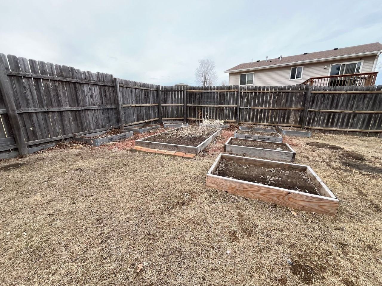 4604 W Oregon St - Photo 4 of 31