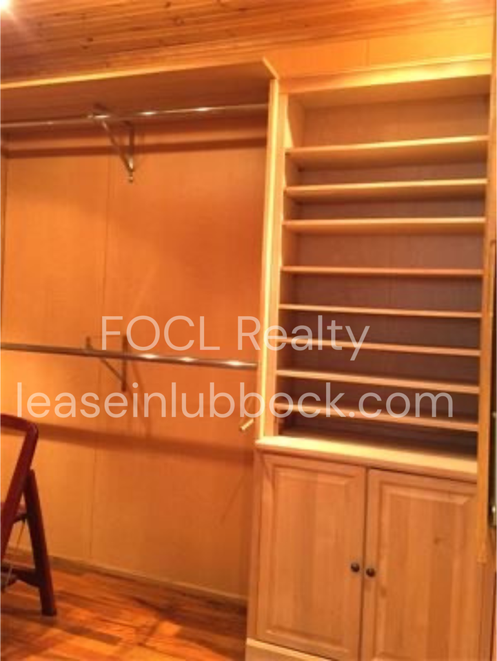 2207 16th St - Photo 7 of 12