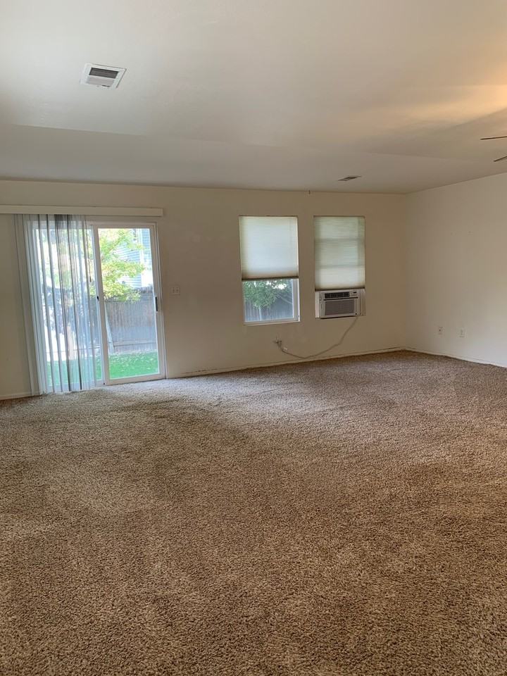 1723 Dove Creek Cir - Photo 5 of 16