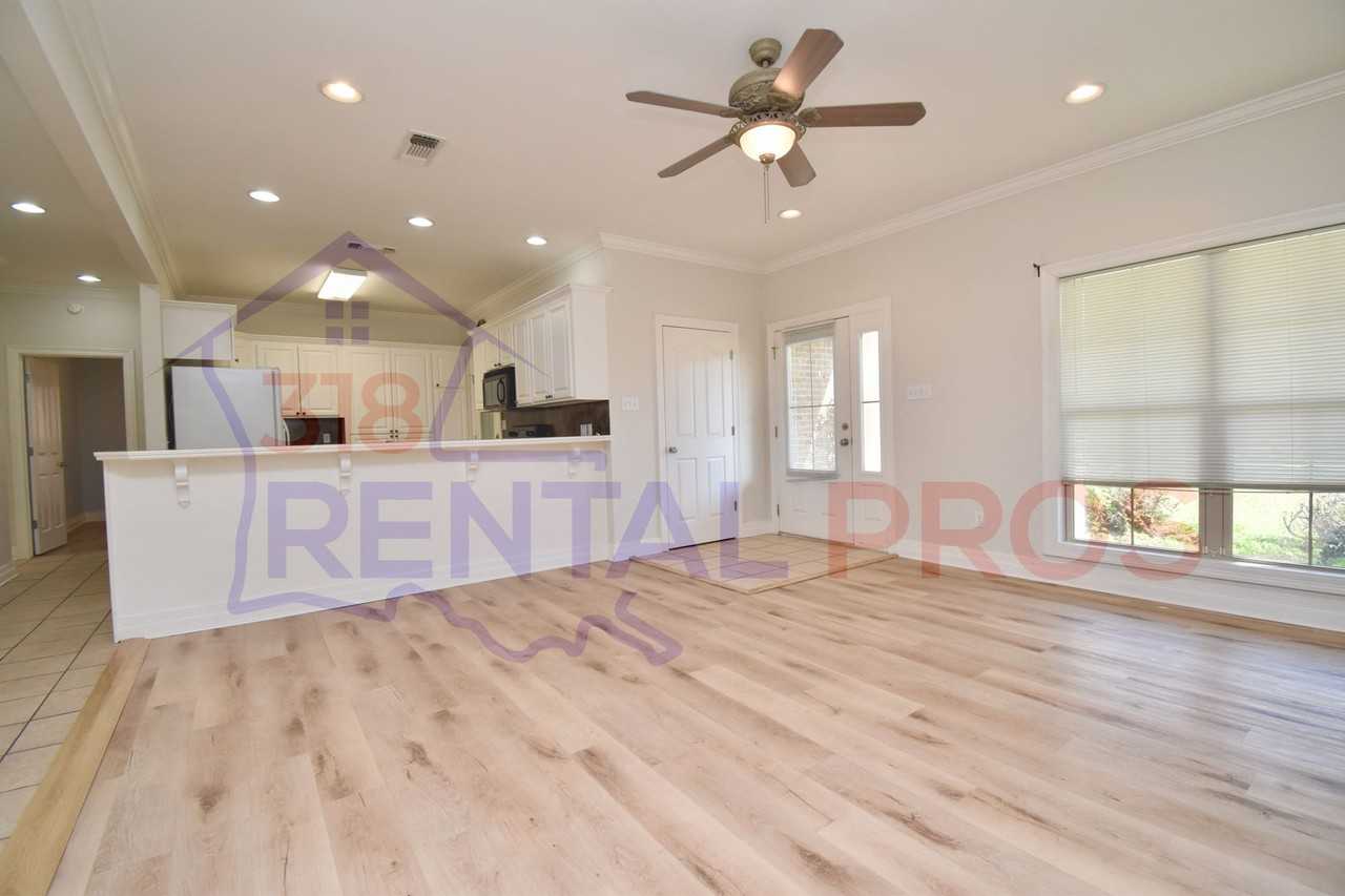 1113 Rita Ln - Photo 6 of 32