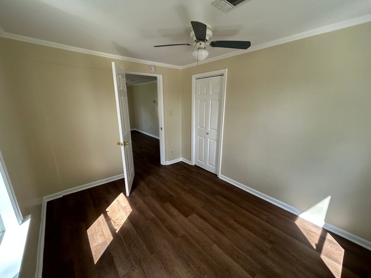 4808 Sherman Dr - Photo 4 of 9