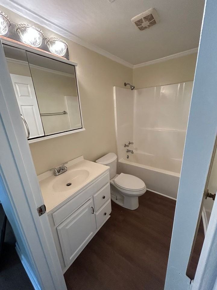 4808 Sherman Dr - Photo 6 of 9