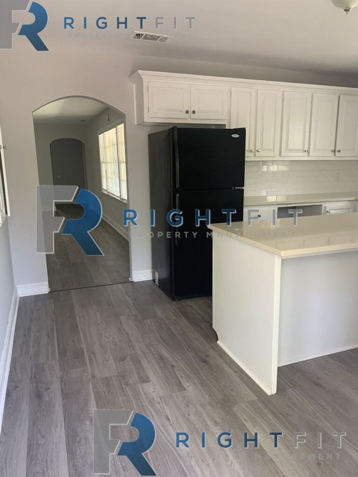 3950 Calhoun Dr - Photo 2 of 14