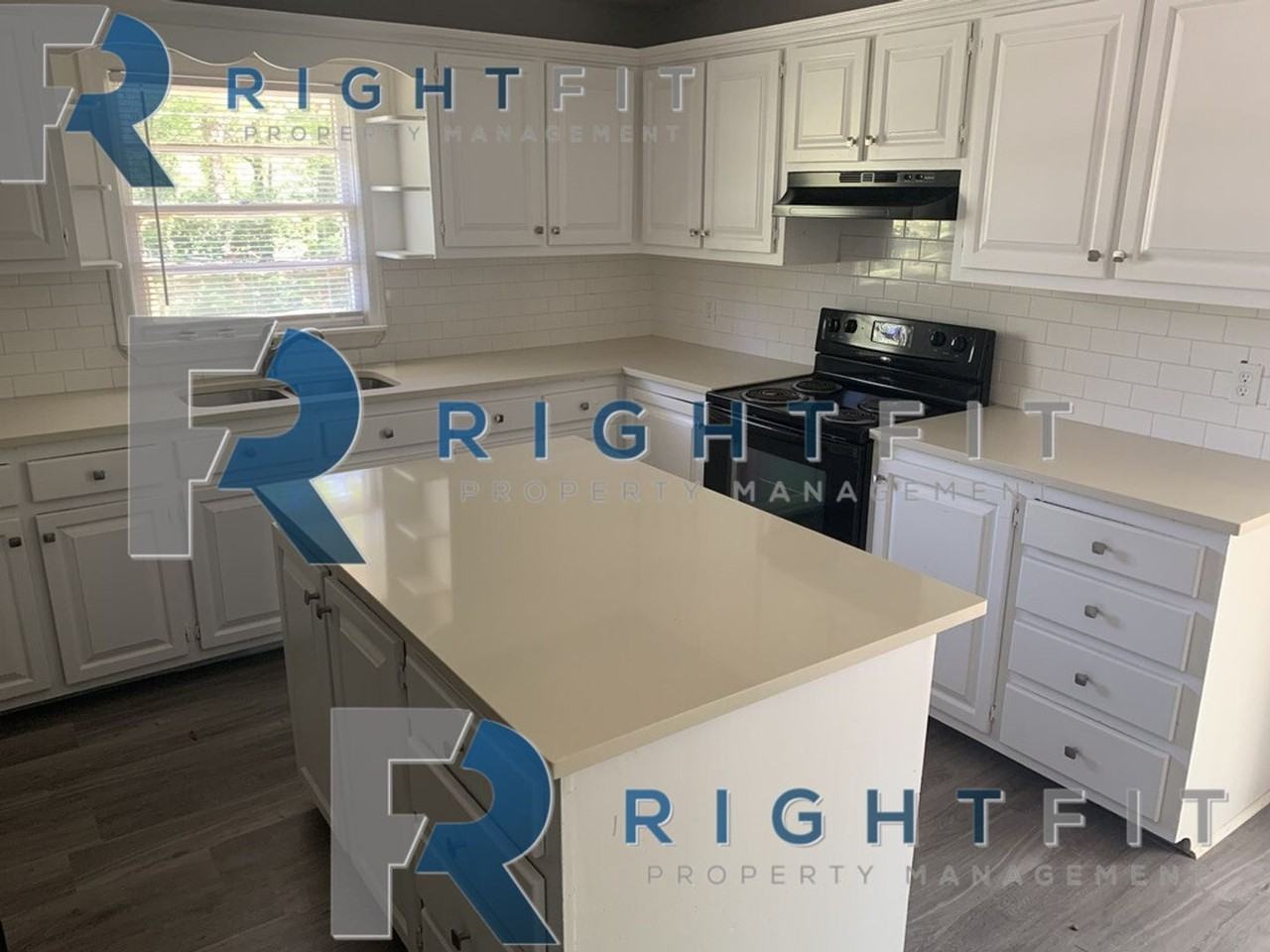 3950 Calhoun Dr - Photo 3 of 14