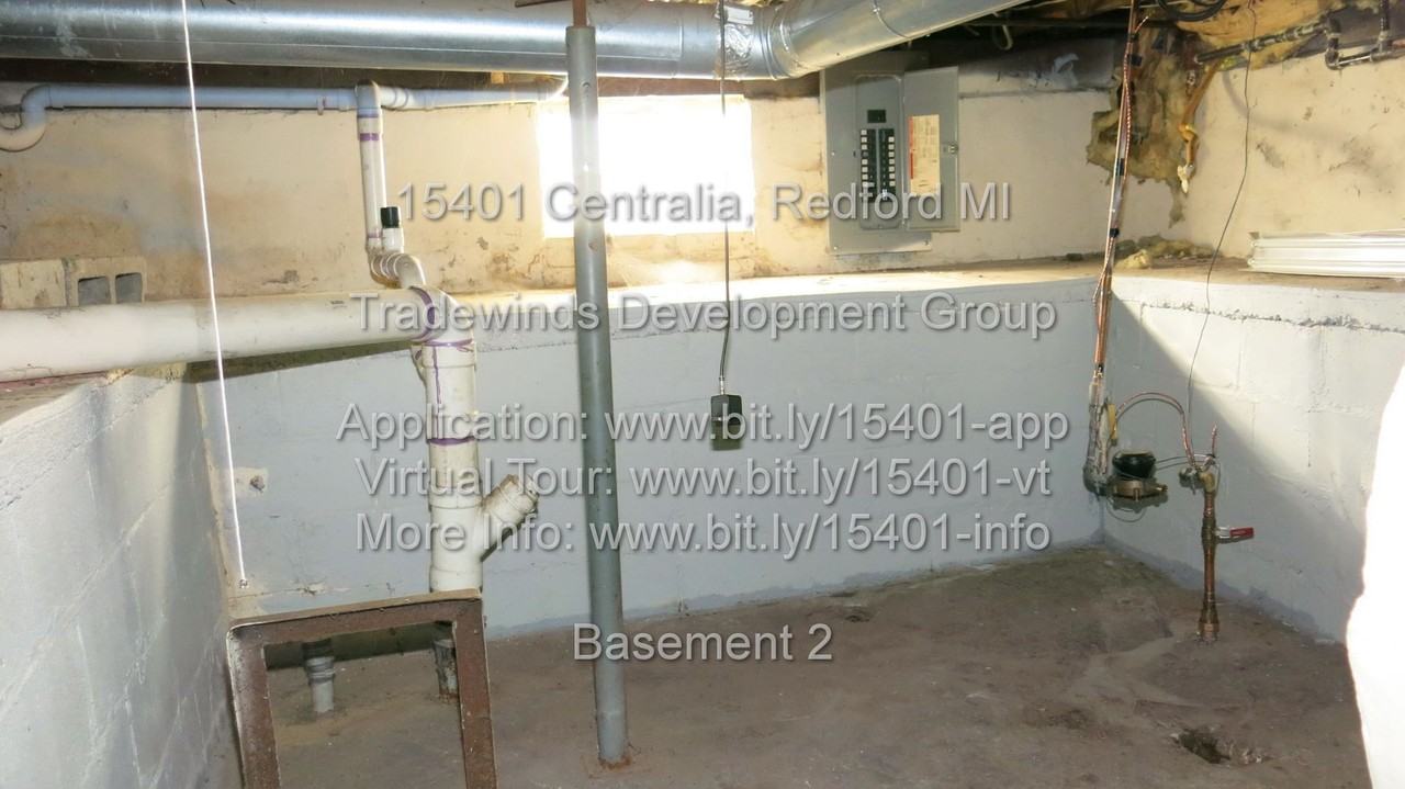 15401 Centralia - Photo 3 of 10