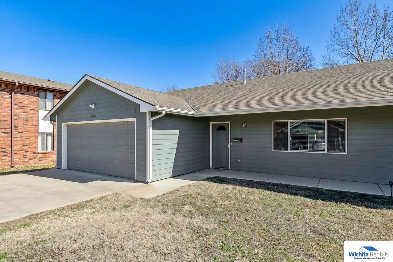 131 N Joann St - Photo 2 of 13