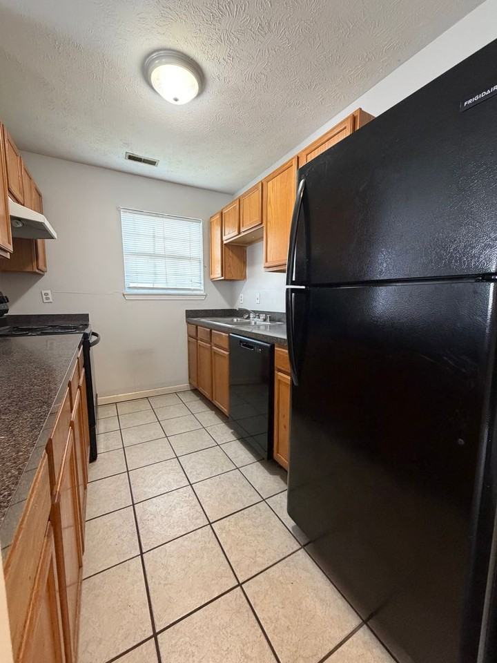 204 Joey Way #3 - Photo 5 of 11