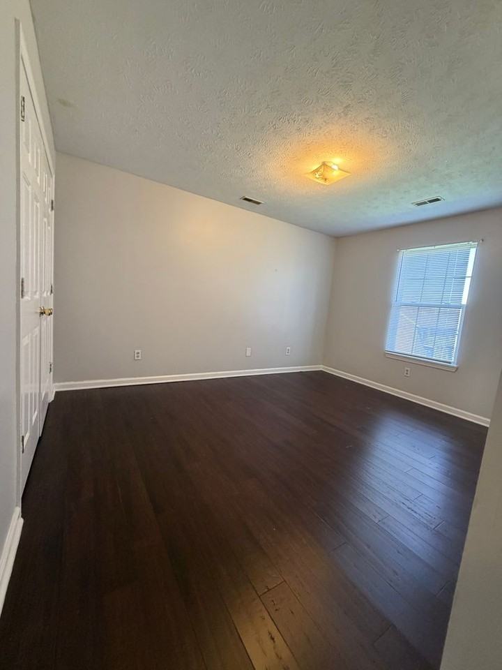 204 Joey Way #3 - Photo 6 of 11