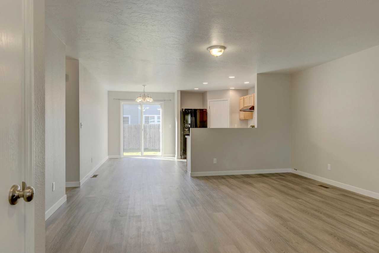 13693 Key West St - Photo 6 of 24