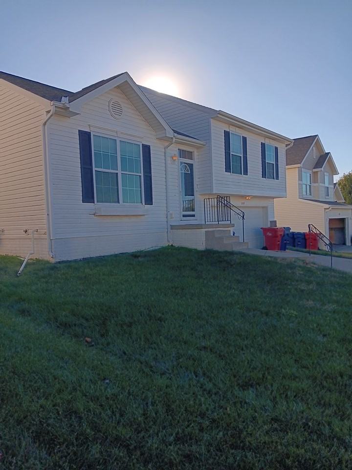 11209 Potter St - Photo 2 of 23
