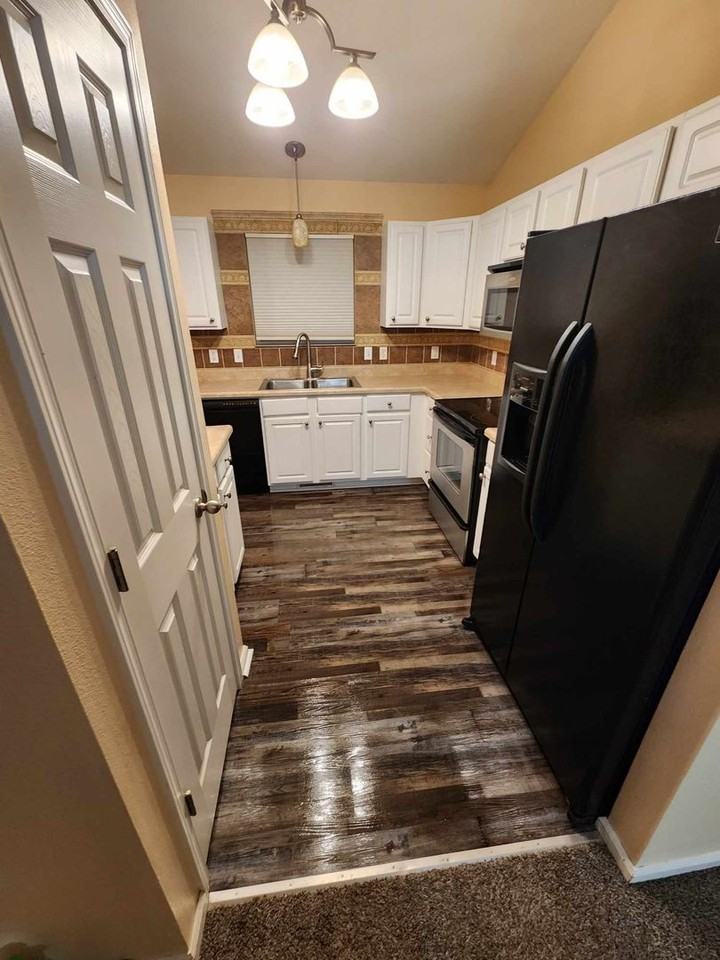11209 Potter St - Photo 6 of 23