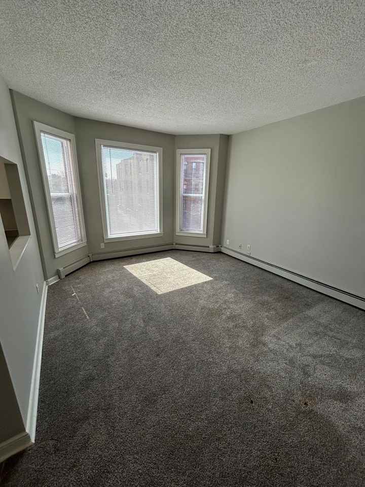 736 East 16th Street (New Town) - Photo 2 of 22