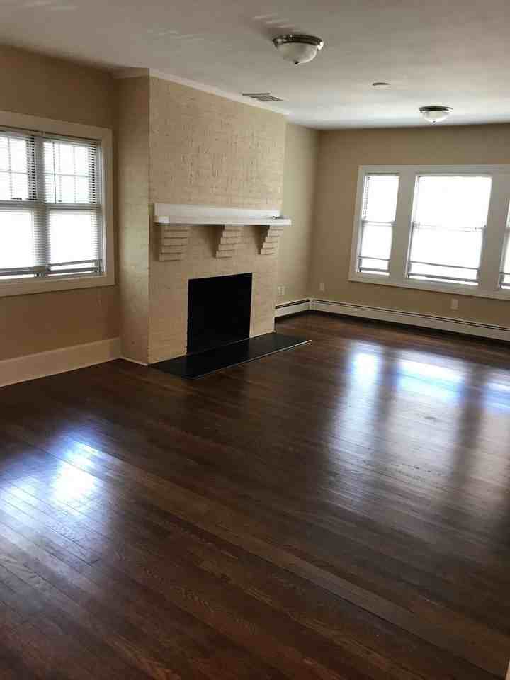 300 Allston St - Photo 3 of 4