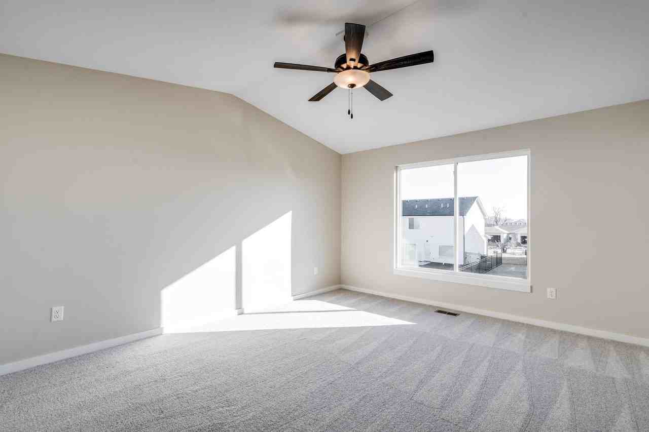 5409 N Briskbay Ct - Photo 6 of 14