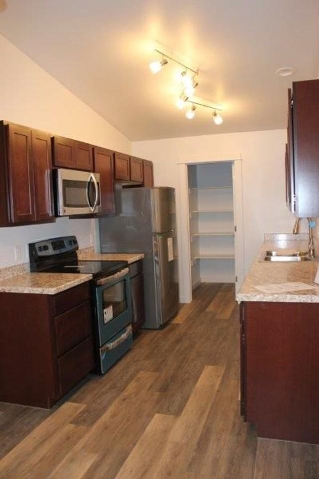 710 N 12th St - Photo 5 of 12