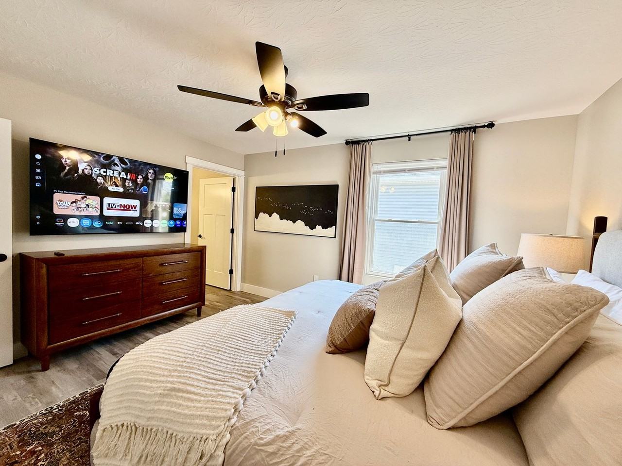 7853 2nd St - Photo 3 of 42