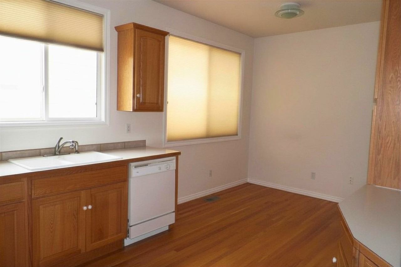 950 Southridge Greens Blvd - Photo 4 of 8