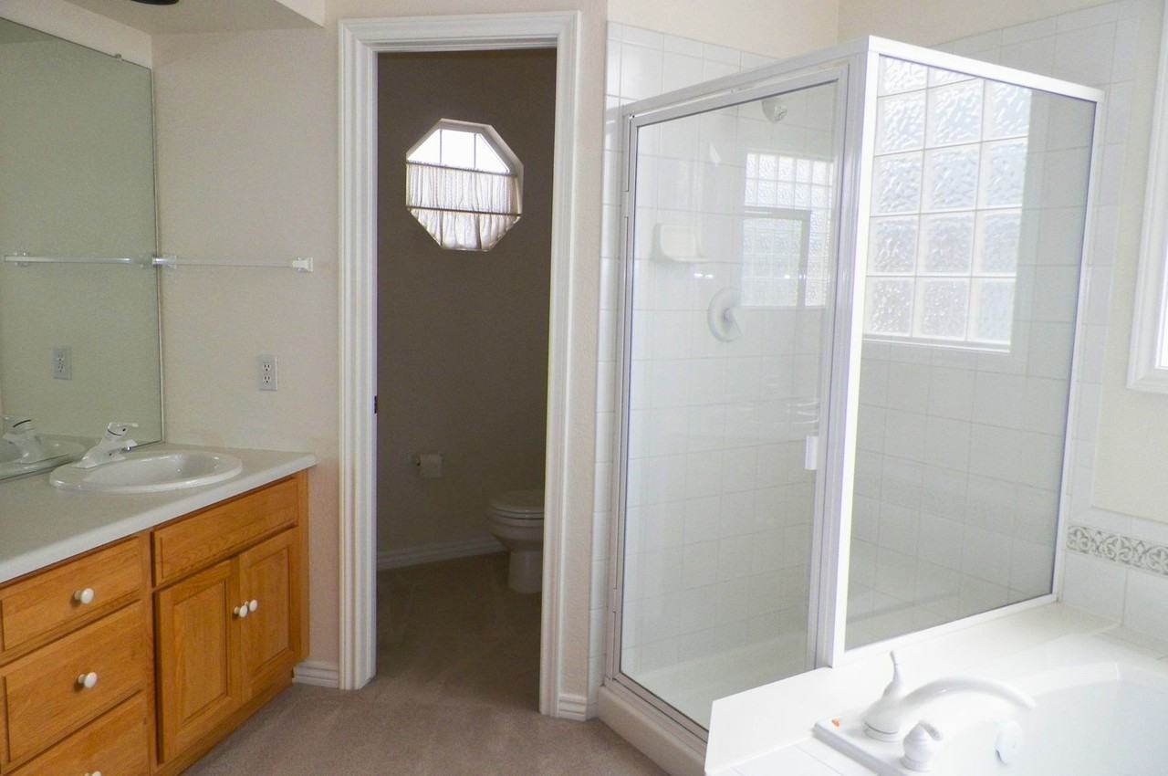 950 Southridge Greens Blvd - Photo 7 of 8