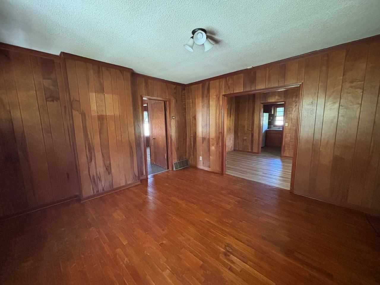 133 Old Dalton Rd Ne - Photo 3 of 12