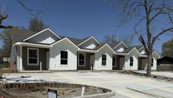 featured image of 1612 W 5th St #1