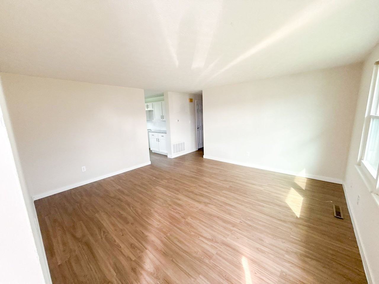 812 Breathitt Ave - Photo 2 of 10