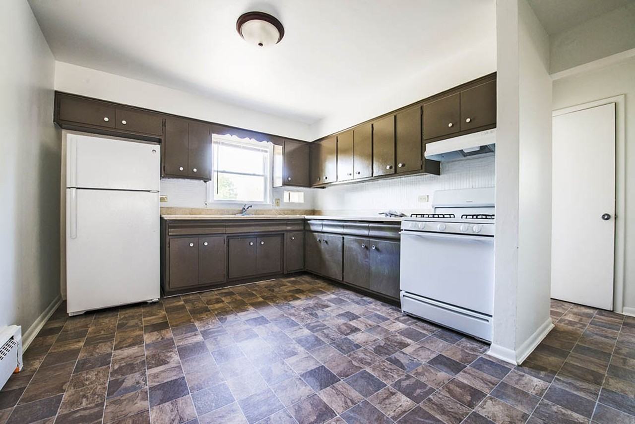 470 Gordon - Photo 3 of 26