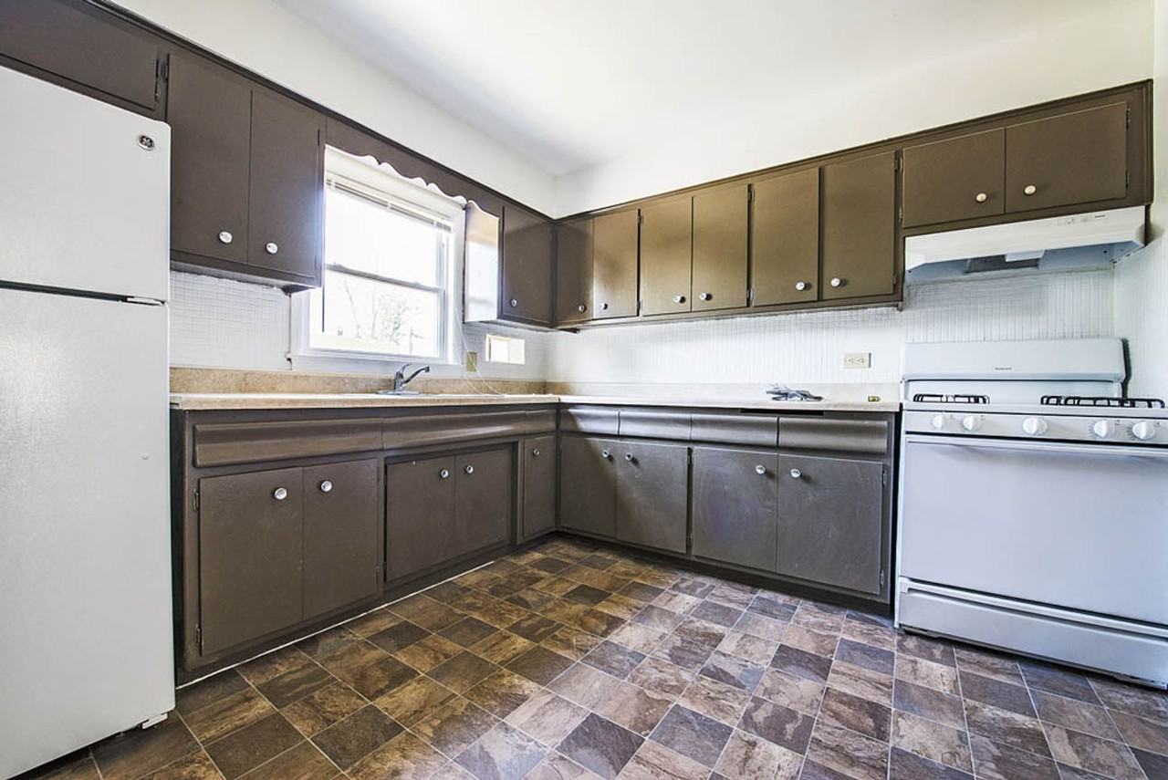 470 Gordon - Photo 4 of 26