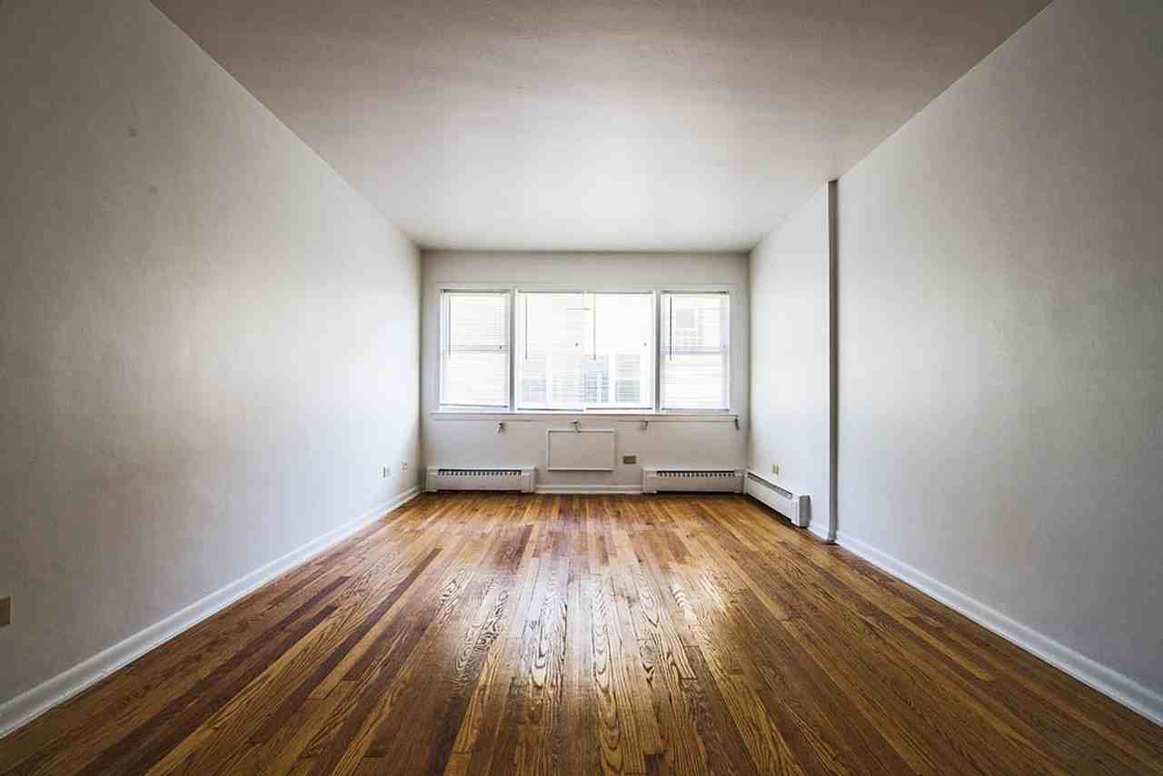 470 Gordon - Photo 5 of 26