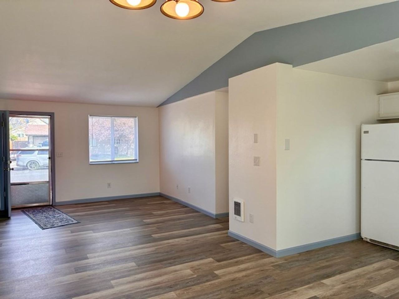 1559 Sw 33rd St - Photo 7 of 28